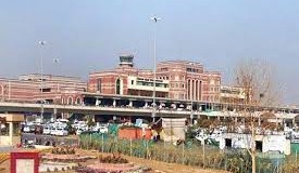 Five nabbed with fake traveling documents at Lahore Airport
